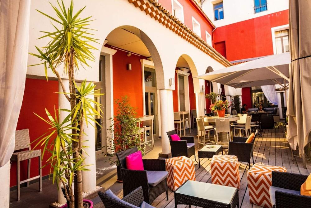 De Paris Hotel 3*