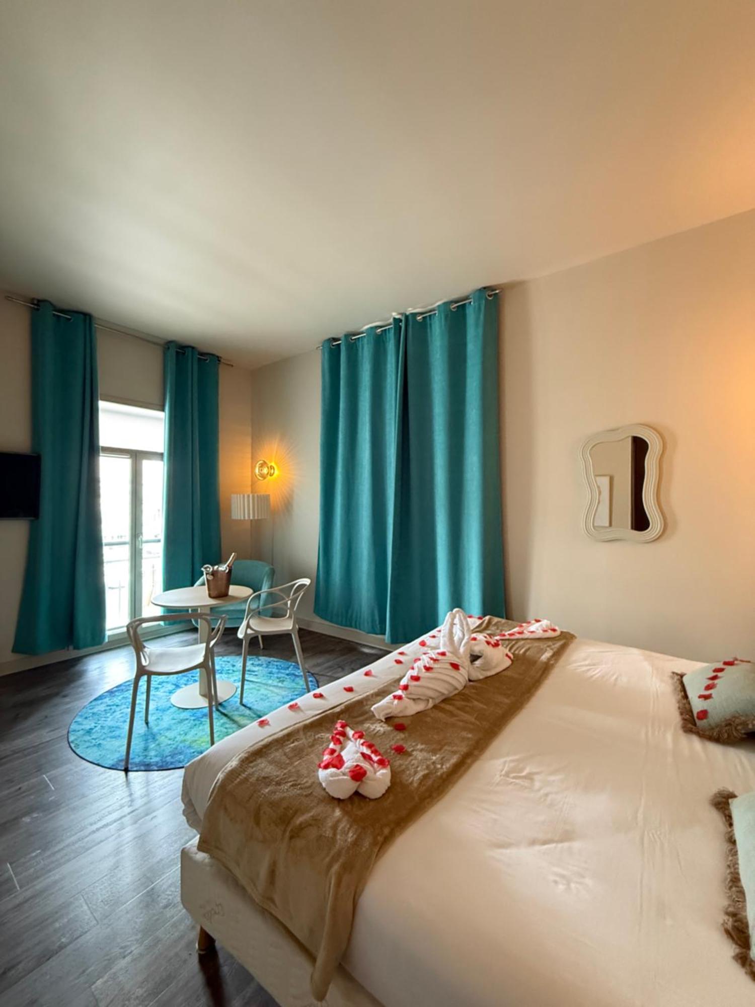 Hotel De Paris 3*